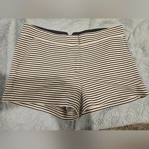 BCBG MAXAZRIA Dress Shorts WHITE BLACK STRIPE MEDIUM Like NEW